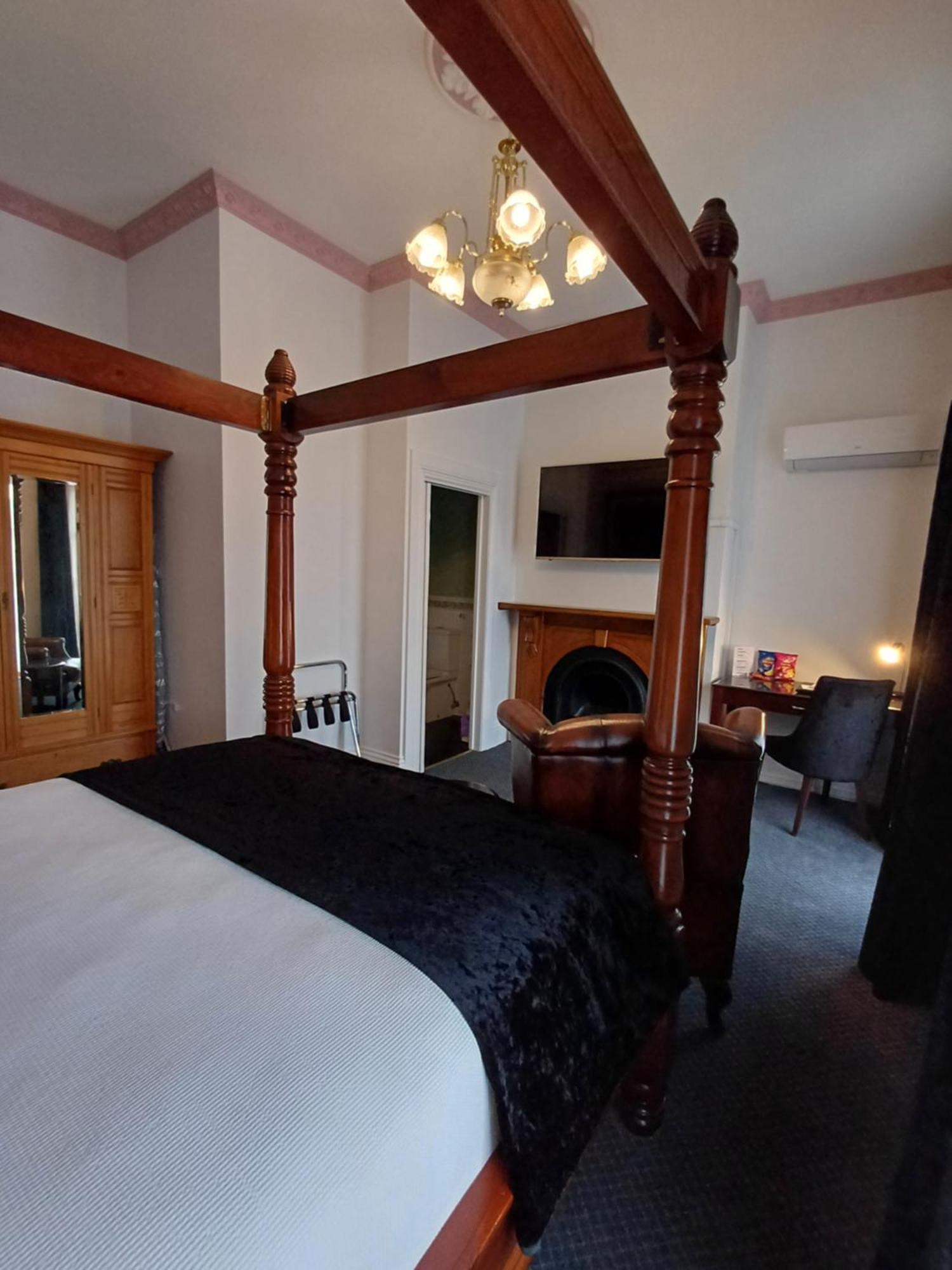 Art Hotel On York Λόντσεστον Εξωτερικό φωτογραφία