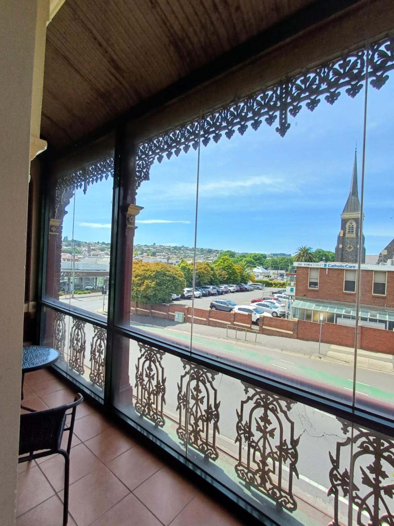 Art Hotel On York Λόντσεστον Εξωτερικό φωτογραφία