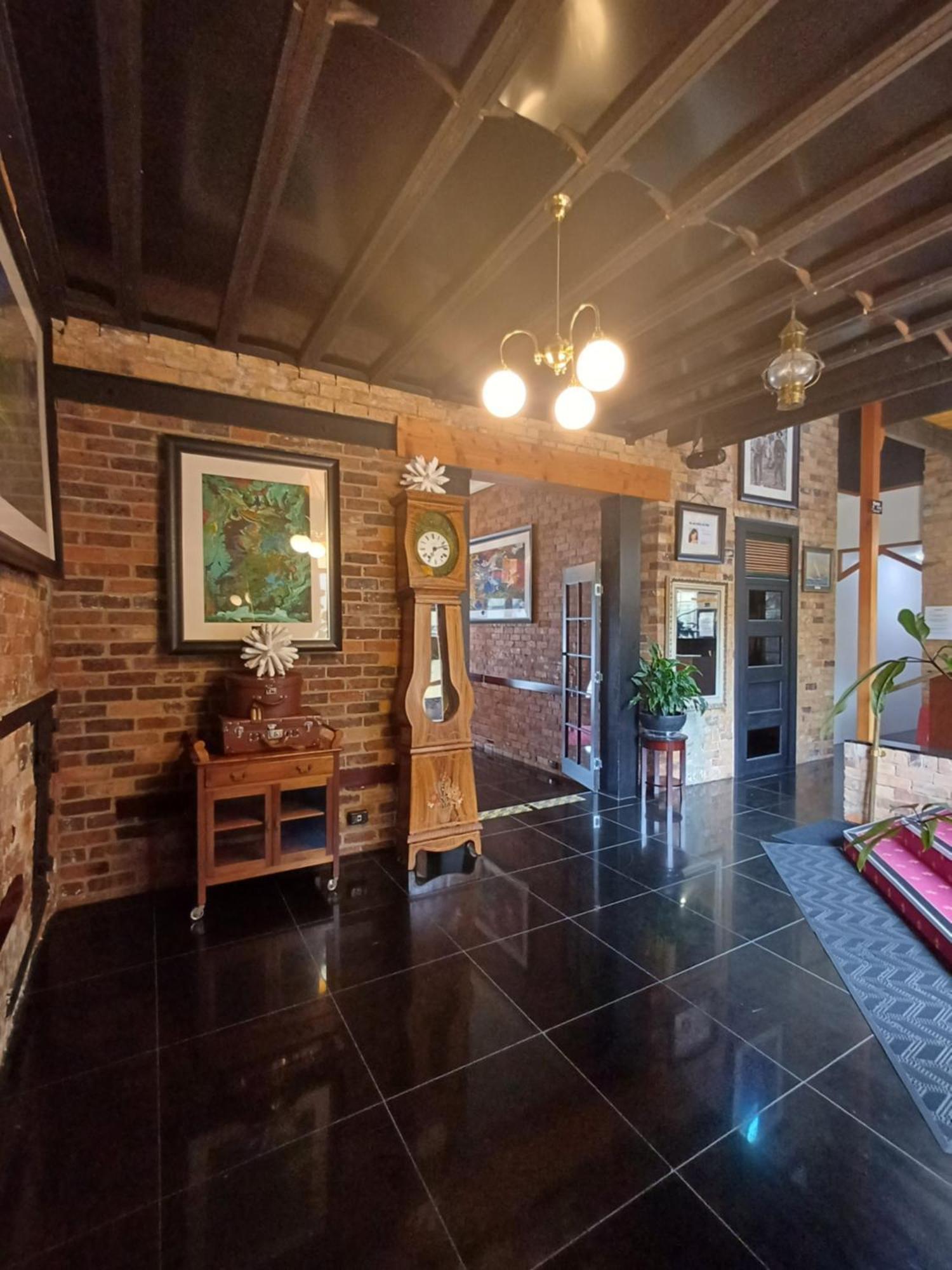 Art Hotel On York Λόντσεστον Εξωτερικό φωτογραφία