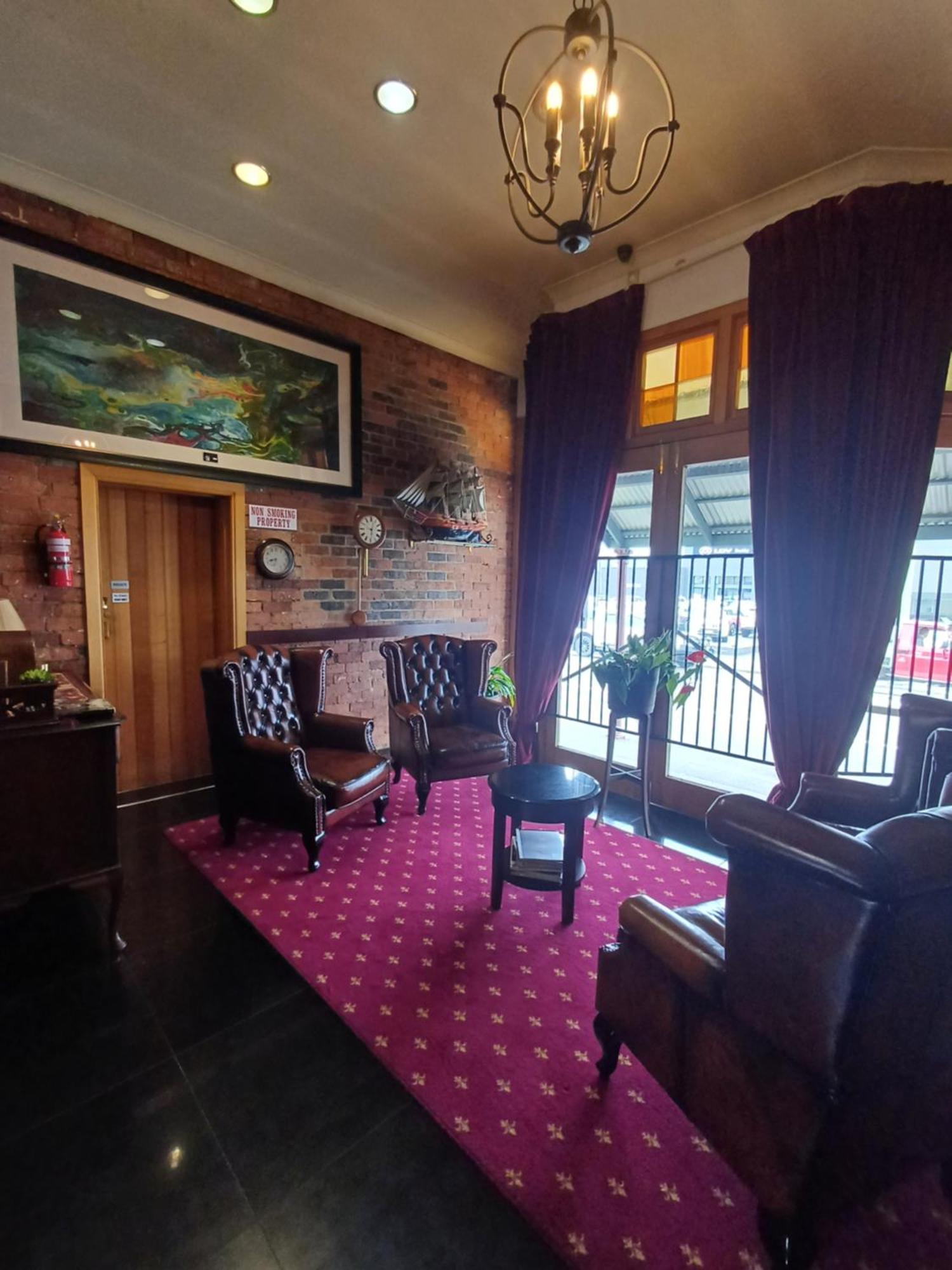 Art Hotel On York Λόντσεστον Εξωτερικό φωτογραφία