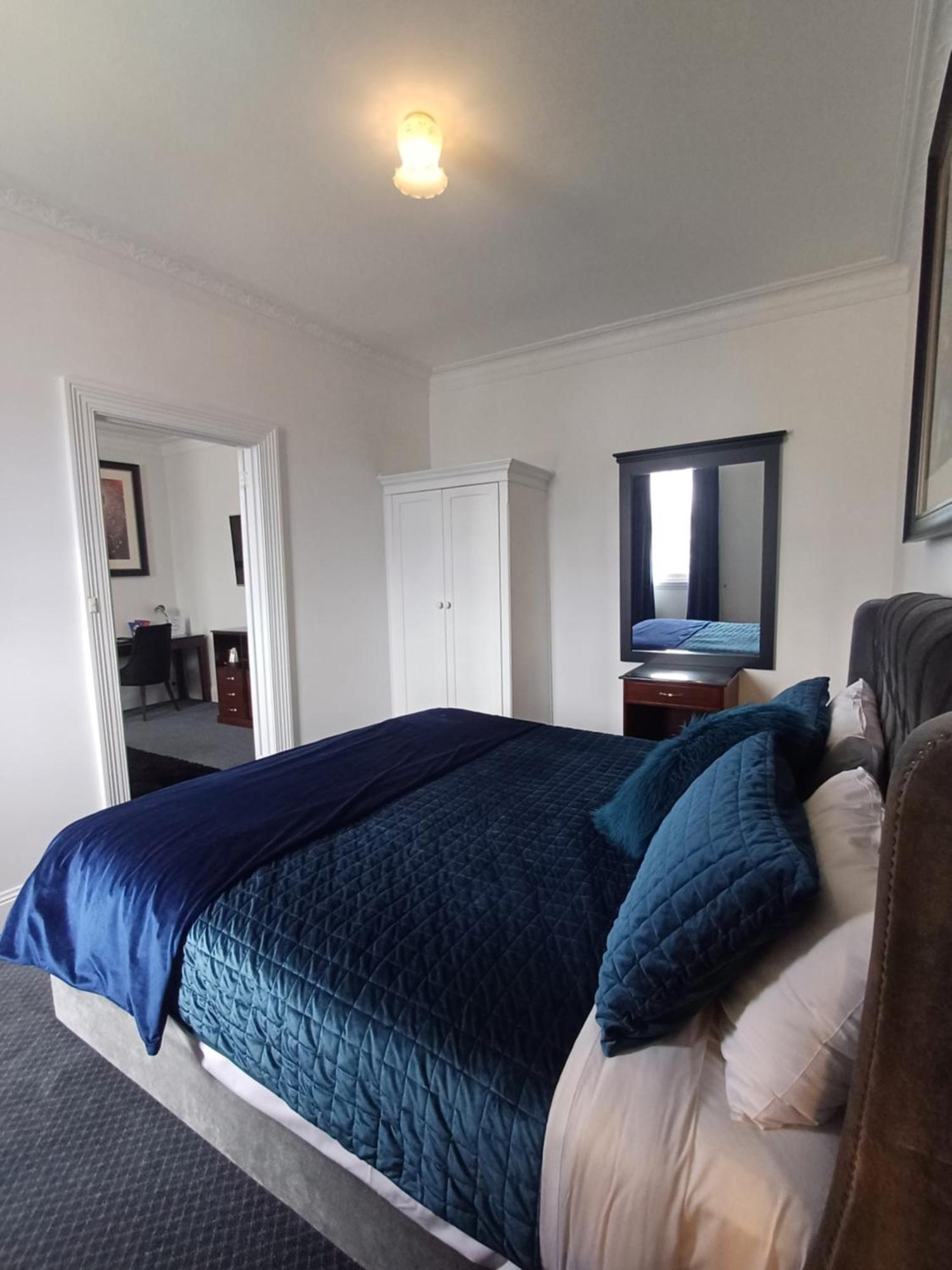 Art Hotel On York Λόντσεστον Εξωτερικό φωτογραφία