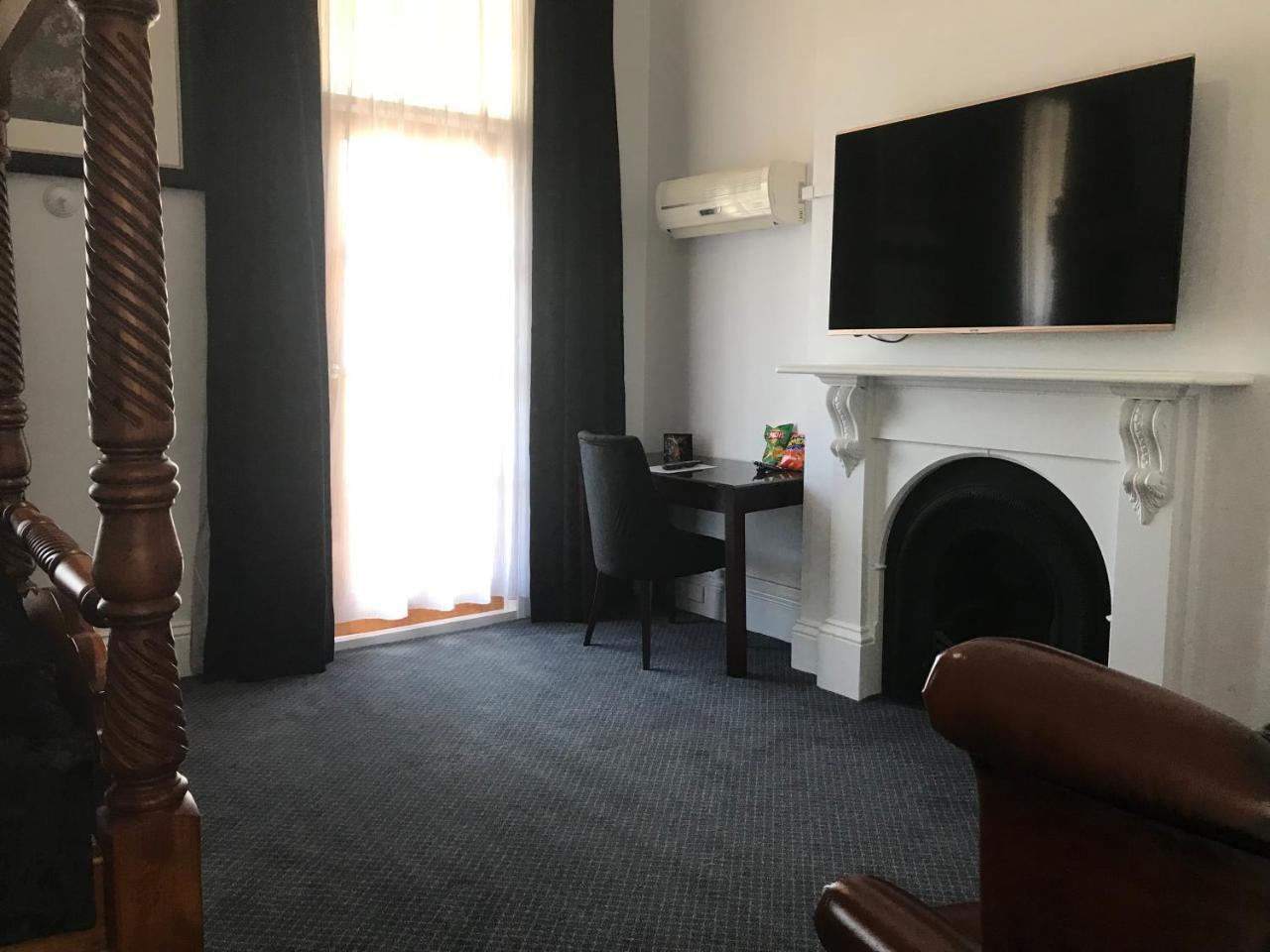 Art Hotel On York Λόντσεστον Εξωτερικό φωτογραφία
